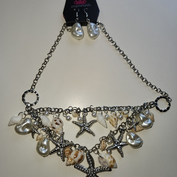 paparazzi Jewelry - Paparazzi Silver and Cream Starfish Necklace Set